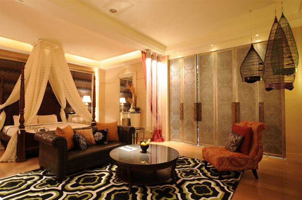 Sunshine Motel Đài Trung Ngoại thất bức ảnh