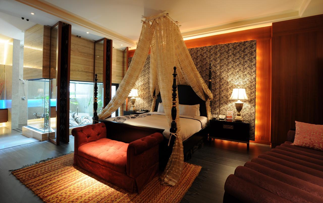Sunshine Motel Đài Trung Ngoại thất bức ảnh