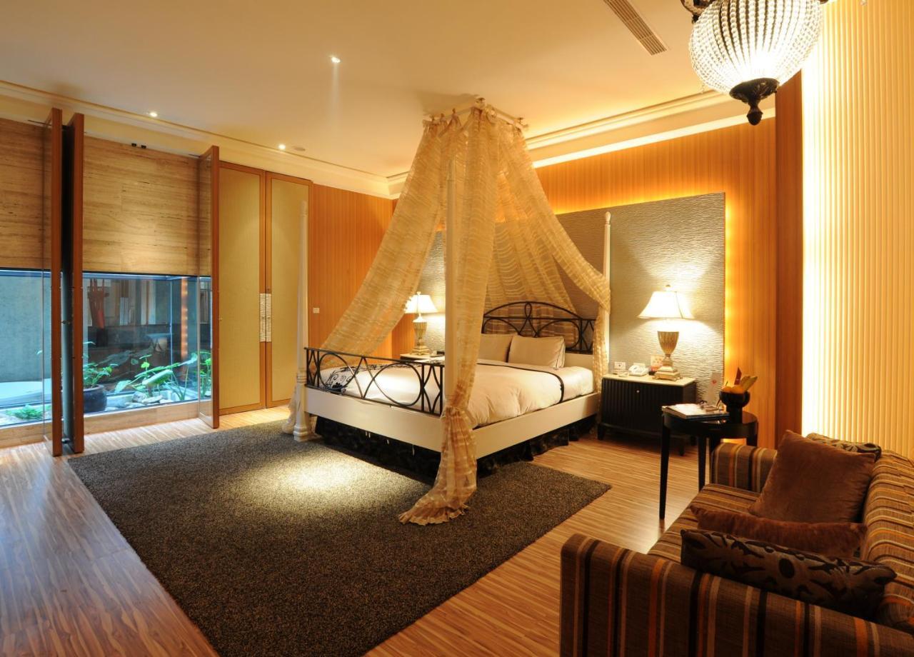 Sunshine Motel Đài Trung Ngoại thất bức ảnh