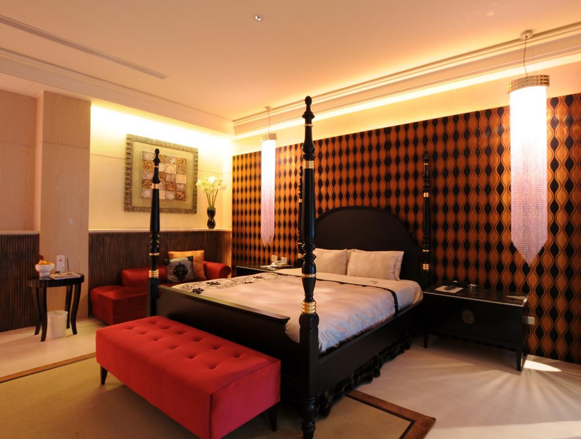 Sunshine Motel Đài Trung Ngoại thất bức ảnh