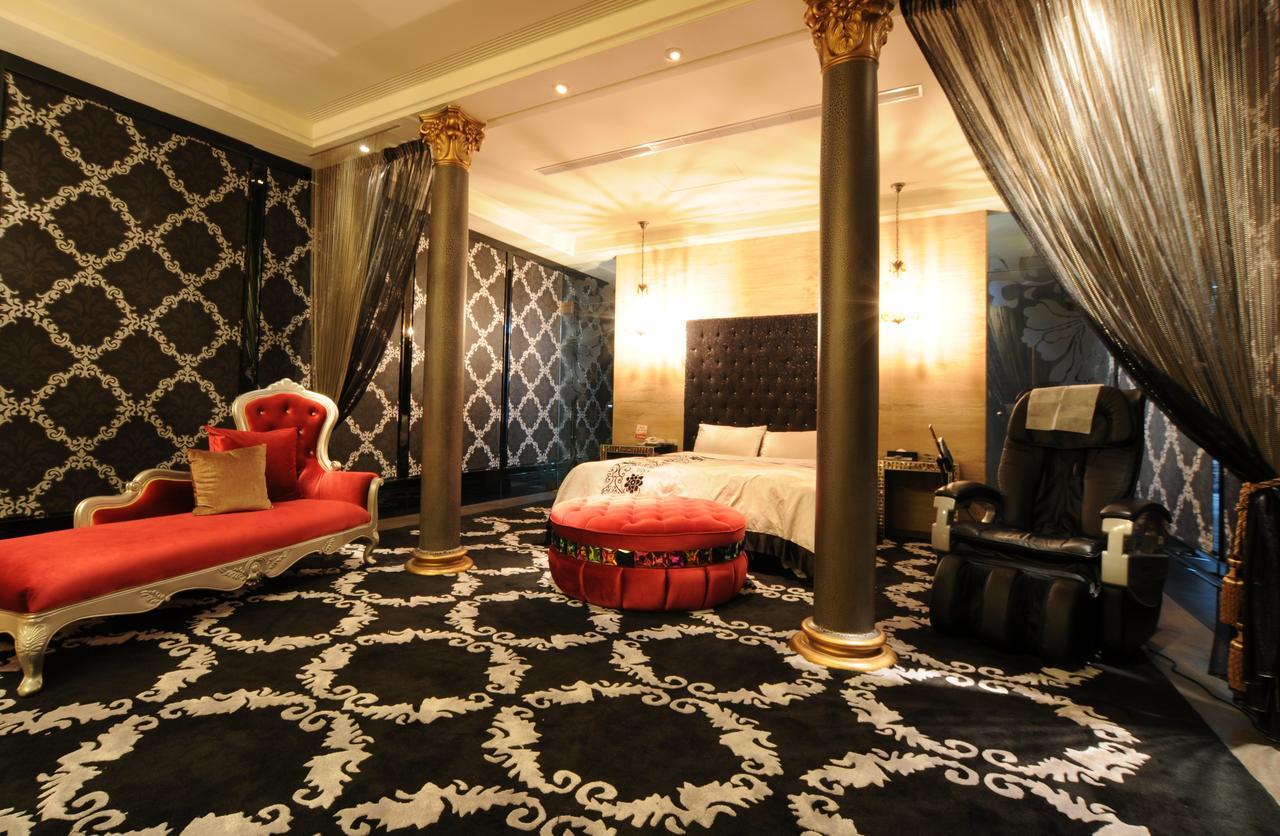 Sunshine Motel Đài Trung Ngoại thất bức ảnh