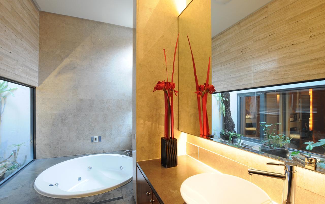Sunshine Motel Đài Trung Ngoại thất bức ảnh